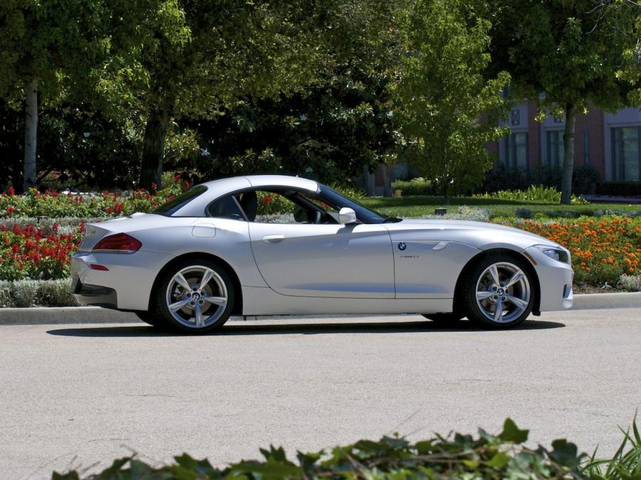  BMW Z4 sDrive 2.8i Roadster 2011 года  (US) (фото 2 из 17)